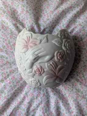 Vintage Style Mother & Child Relief Planter Vase Pink White
